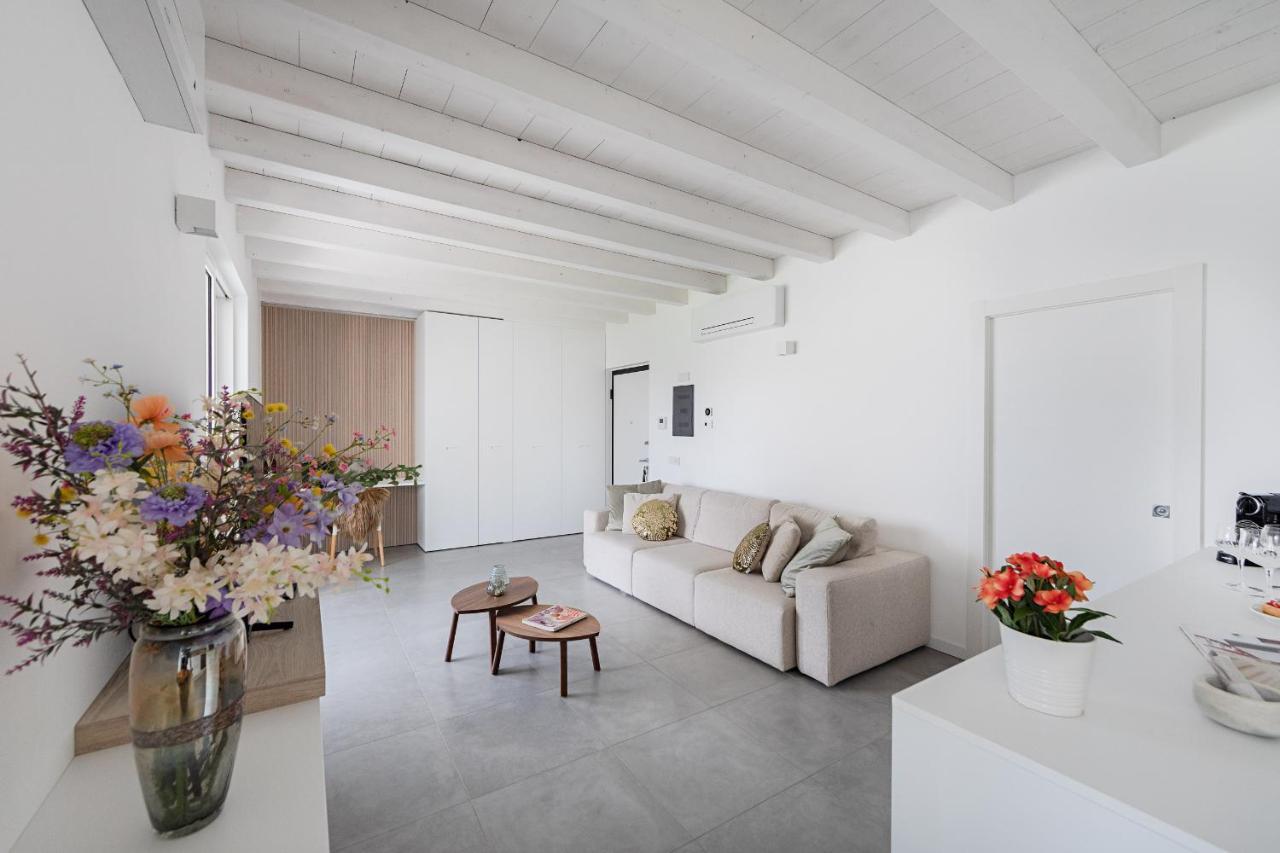 Ferienwohnung La Cittadella Pt-6 By Wonderful Italy Manerba del Garda Exterior foto